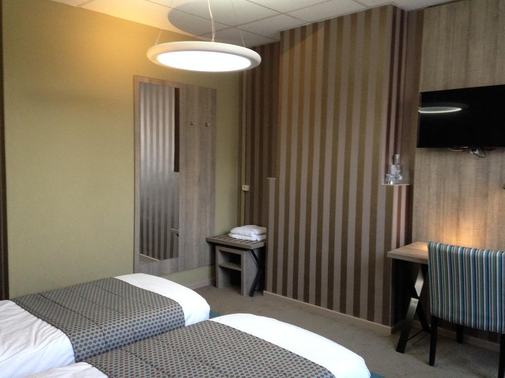 Hotel Mille Colonnes Leuven Oda fotoğraf